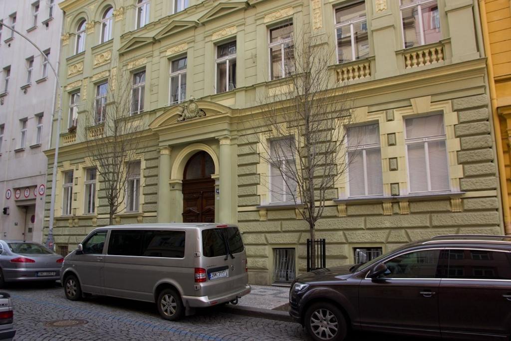 Metropolitan Studios Praag Buitenkant foto